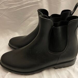 Black Chelsea Boots